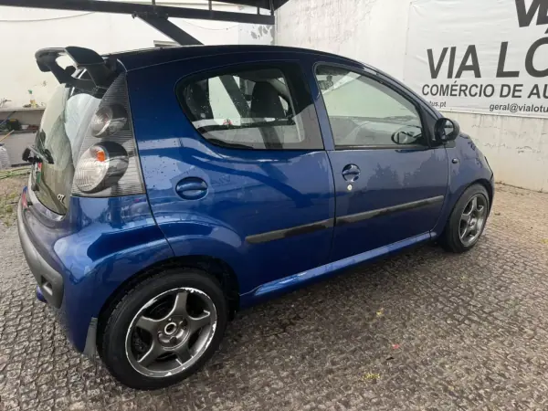 Peugeot 107 2007 - 2500 EUR, 239100 km - 239100km - foto 6 de 11