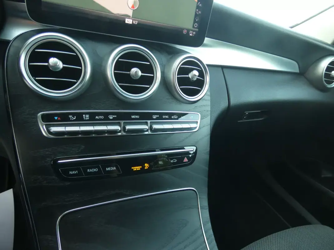 Mercedes-Benz C 220 2018 - 20750 EUR, 299000 km - AUTO.MOTO.pt - 299000km - foto 27 de 27