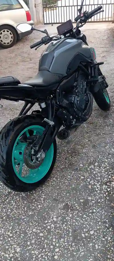 Yamaha MT 07 2023 — foto 3 de 7