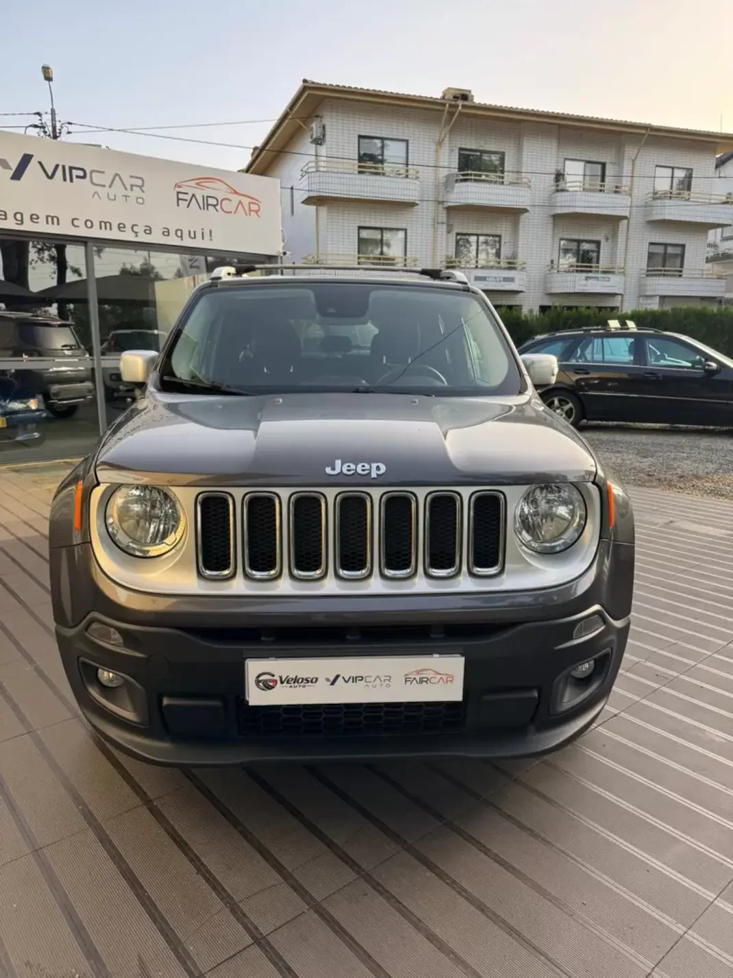 Jeep Renegade 2016 - 13900 EUR, 187700 km - AUTO.MOTO.pt - 187700km - foto 3 de 13