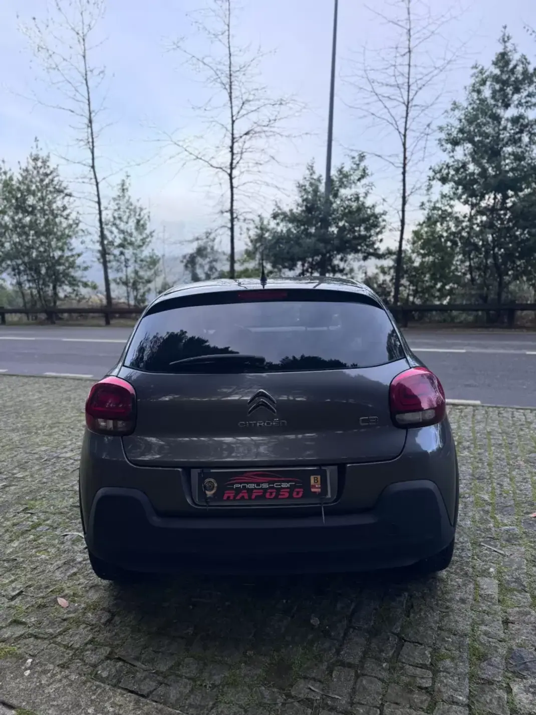 Citroën C3 2021 - 13000 EUR, 128279 km - AUTO.MOTO.pt - 128279km - foto 17 de 18