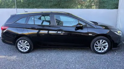 Opel Astra Sports Tourer 2019 - 9400 EUR, 159000 km - 159000km - foto 7 de 12