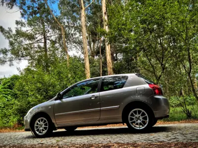 Toyota Corolla 2002 - 11900 EUR, 196000 km - AUTO.MOTO.pt - 196000km - foto 7 de 23