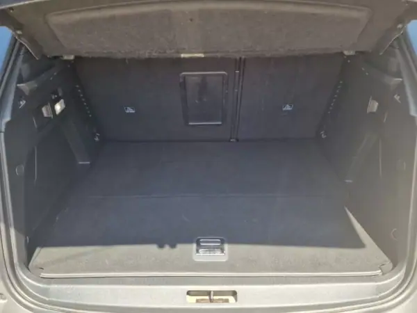 Peugeot 3008 2020 - 30499 EUR, 65405 km - AUTO.MOTO.pt - 65405km - foto 60 de 63