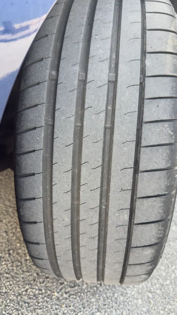 BMW 116 2015 - 9990 EUR, 227000 km - AUTO.MOTO.pt - 227000km - foto 9 de 13