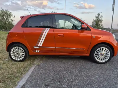 Renault Twingo 2021 - 13499 EUR, 55410 km - AUTO.MOTO.pt - 55410km - foto 10 de 32