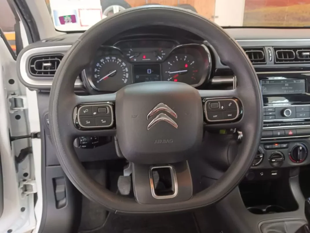 Citroën C3 2018 - 13800 EUR, 156000 km - AUTO.MOTO.pt - 156000km - foto 6 de 14
