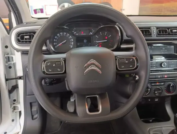 Citroën C3 2018 - 13800 EUR, 156000 km - AUTO.MOTO.pt - 156000km - foto 6 de 14