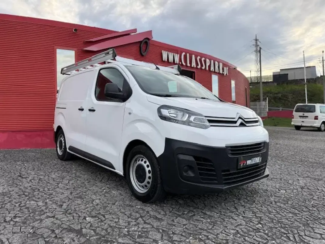 Citroën Jumpy 2020 - 12900 EUR, 160000 km - AUTO.MOTO.pt - 160000km - foto 1 de 18