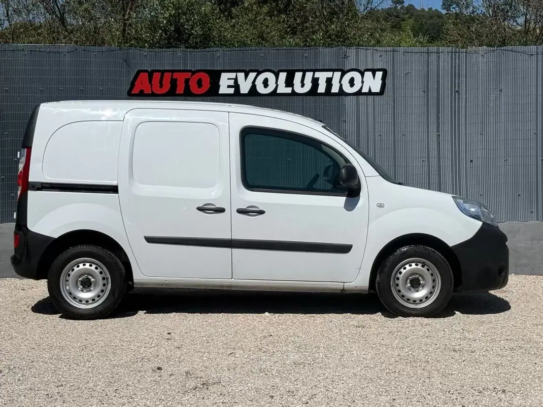 Renault KANGOO 1.5DCI 3L C/IVA 2019 - 9990 EUR, 175000 km - AUTO.MOTO.pt - 175000km - foto 6 de 17