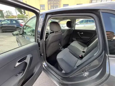 Volkswagen Polo 2009 - 6750 EUR, 237000 km - AUTO.MOTO.pt - 237000km - foto 32 de 41