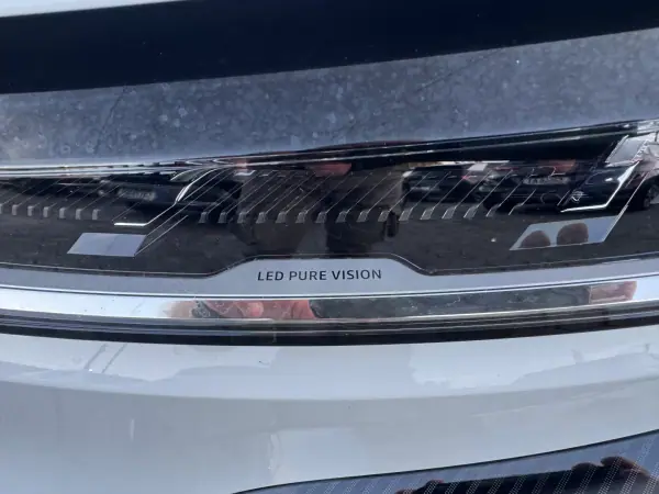 Renault Mégane E-Tech 2022 - 22500 EUR, 96000 km - AUTO.MOTO.pt - 96000km - foto 27 de 44