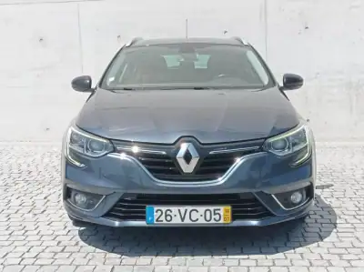 Renault Mégane Sport Tourer 2018 - 10990 EUR, 254300 km - AUTO.MOTO.pt - 254300km - foto 2 de 14