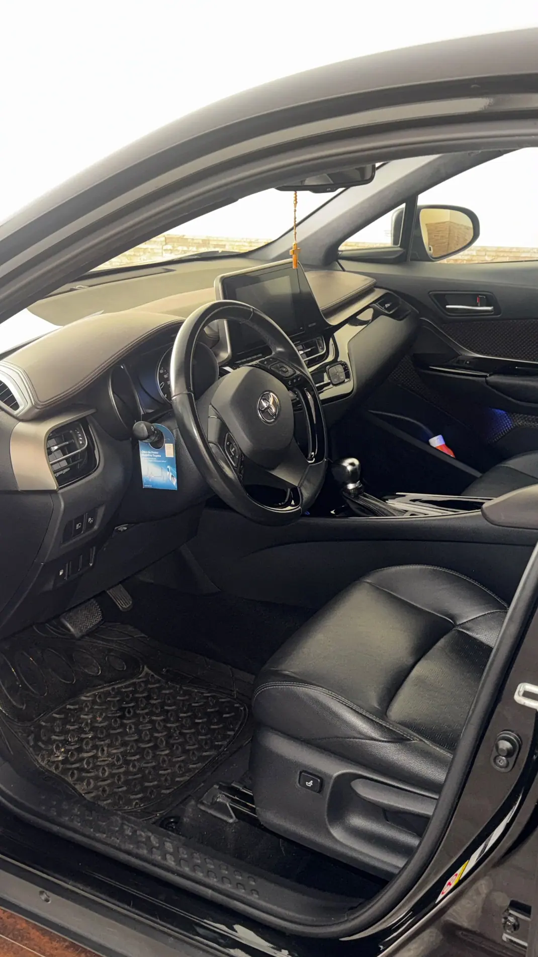 Toyota C-HR 2018 - 21950 EUR, 63500 km - 63500km - foto 4 de 8