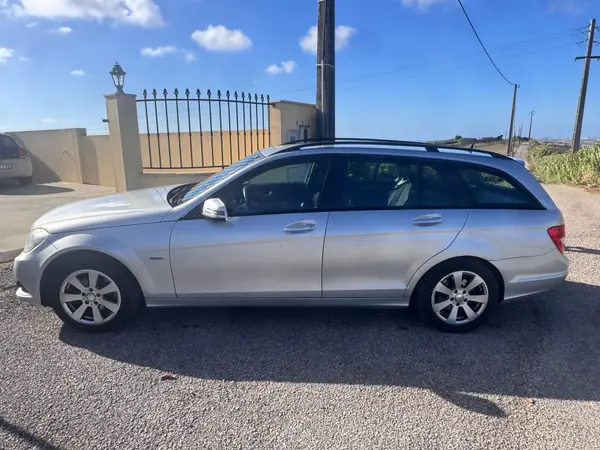 Mercedes-Benz C 200 2011 - 10500 EUR, 288000 km - 288000km - foto 7 de 15
