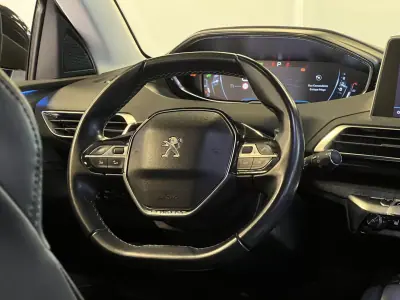 Peugeot 3008 2018 - 14990 EUR, 103000 km - 103000km - foto 16 de 35