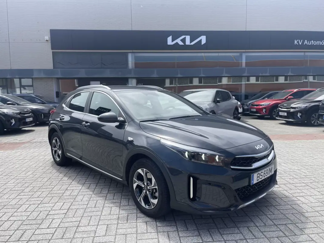 Kia XCeed 2025 - 19900 EUR, 24000 km - AUTO.MOTO.pt - 24000km - foto 1 de 16