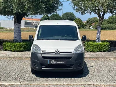 Citroën Berlingo 1.6 HDi Longa 2019 - 11750 EUR, 106000 km - AUTO.MOTO.pt - 106000km - foto 3 de 30