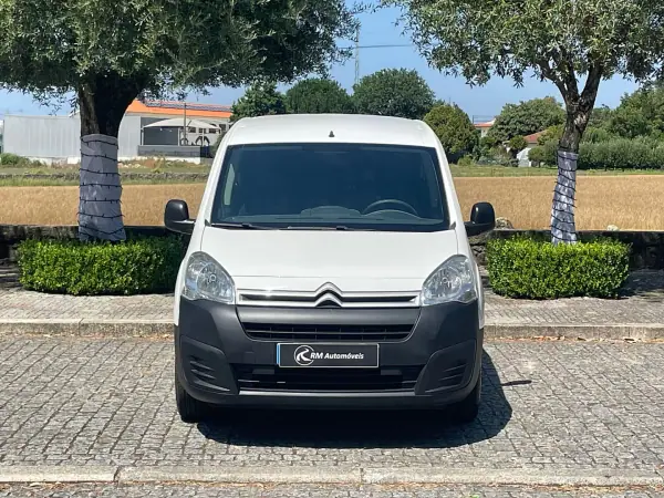 Citroën Berlingo 1.6 HDi Longa 2019 - 11750 EUR, 106000 km - AUTO.MOTO.pt - 106000km - foto 3 de 30