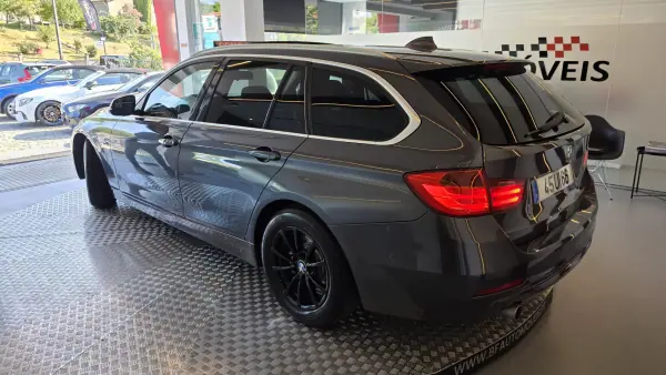 BMW 320 2013 - 12500 EUR, 218911 km - AUTO.MOTO.pt - 218911km - foto 20 de 56