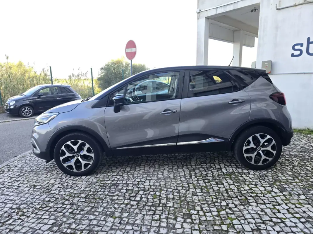 Renault Captur 2018 - 13450 EUR, 168000 km - AUTO.MOTO.pt - 168000km - foto 6 de 16