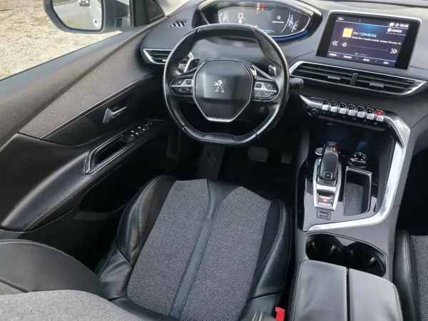 Peugeot 5008 2018 - 17750 EUR, 125000 km - AUTO.MOTO.pt - 125000km - foto 26 de 36