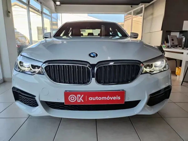 BMW 530e 2019 - 31500 EUR, 46900 km - AUTO.MOTO.pt - 46900km - foto 3 de 39
