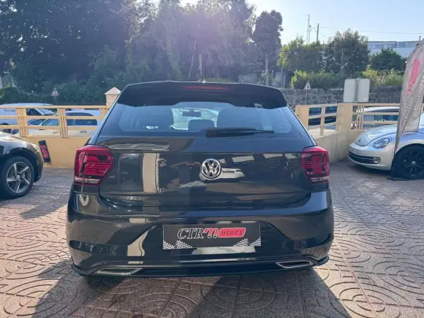 Volkswagen Polo 2018 - 14900 EUR, 186328 km - AUTO.MOTO.pt - 186328km - foto 2 de 32