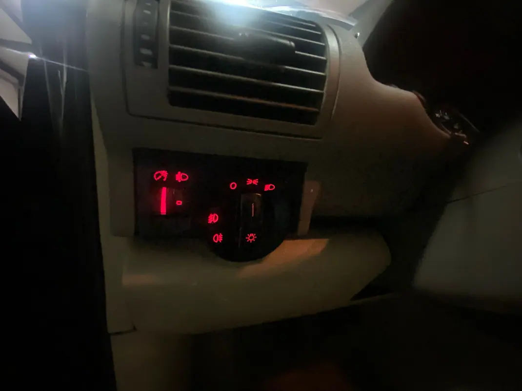 Audi A2 2000 - 2250 EUR, 206000 km - AUTO.MOTO.pt - 206000km - foto 12 de 20