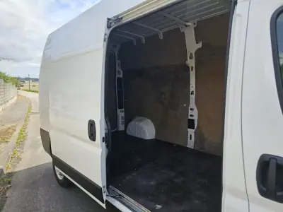 Peugeot BOXER 2.0 BlueHDi 435 L4H2 Premium 2020 - 20350 EUR, 126369 km - AUTO.MOTO.pt - 126369km - foto 14 de 40