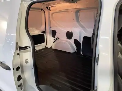 Renault Kangoo 2022 — foto 6 de 32