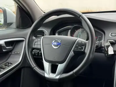 Volvo V60 2014 - 12950 EUR, 130000 km - 130000km - foto 17 de 27