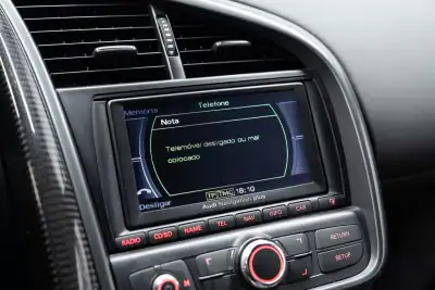 Audi R8 Coupé 2007 - 74950 EUR, 65000 km - AUTO.MOTO.pt - 65000km - foto 30 de 35