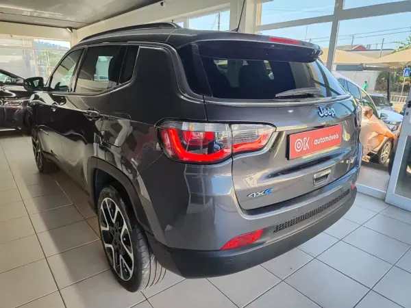 Jeep Compass 2021 - 22500 EUR, 107000 km - AUTO.MOTO.pt - 107000km - foto 7 de 45