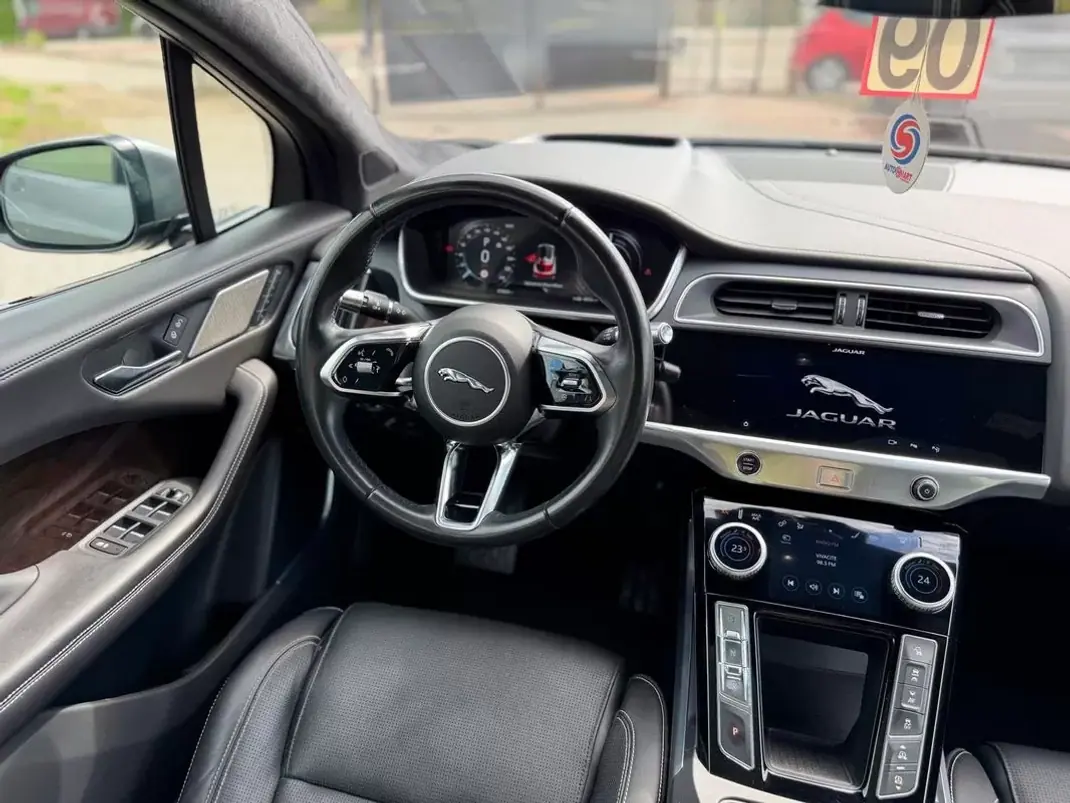 Jaguar I-Pace 2018 - 24900 EUR, 74650 km - AUTO.MOTO.pt - 74650km - foto 8 de 14