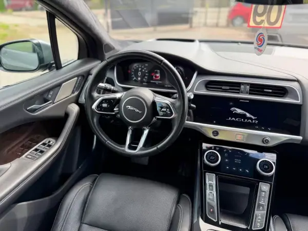 Jaguar I-Pace 2018 - 24900 EUR, 74650 km - AUTO.MOTO.pt - 74650km - foto 8 de 14