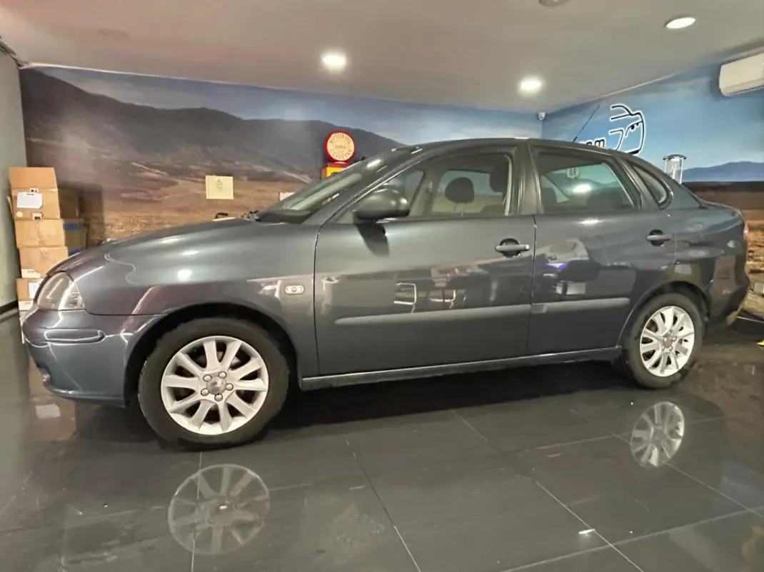 SEAT Cordoba 2007 - 5250 EUR, 243708 km - AUTO.MOTO.pt - 243708km - foto 1 de 19