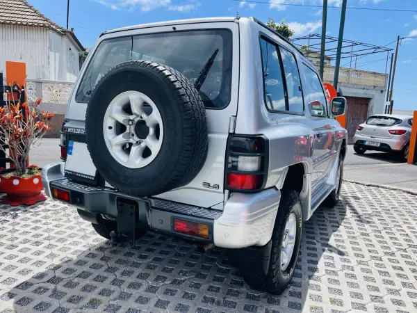 Mitsubishi Pajero 1998 - 19950 EUR, 137356 km - AUTO.MOTO.pt - 137356km - foto 7 de 16