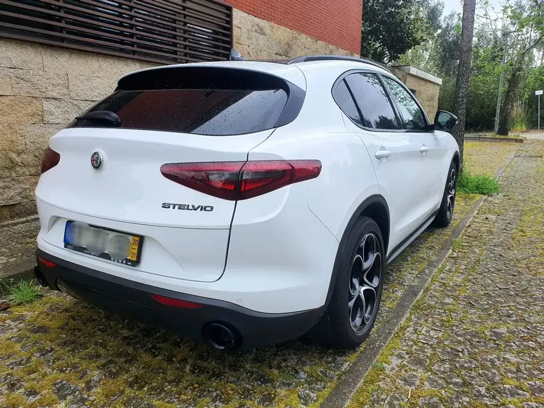 Alfa Romeo Stelvio 2020 - 28500 EUR, 47900 km - 47900km - foto 11 de 28