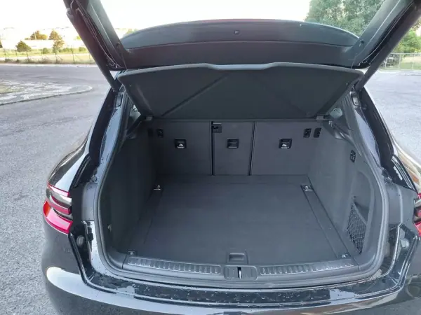 Porsche Macan 2014 - 38490 EUR, 168209 km - AUTO.MOTO.pt - 168209km - foto 10 de 37