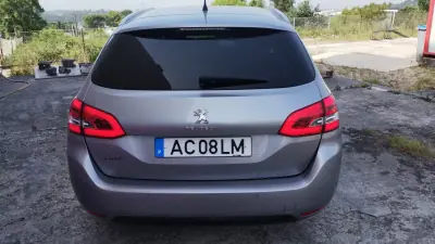 Peugeot 308 SW 2020 - 11950 EUR, 110000 km - AUTO.MOTO.pt - 110000km - foto 6 de 39