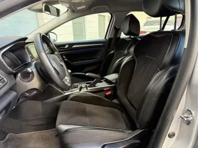 Renault Mégane Sport Tourer 2018 - 11950 EUR, 110000 km - 110000km - foto 6 de 23