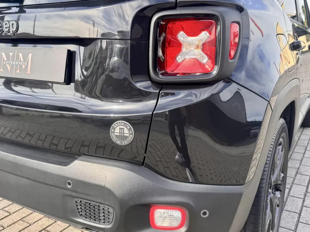 Jeep Renegade 2016 - 15500 EUR, 138000 km - AUTO.MOTO.pt - 138000km - foto 6 de 22