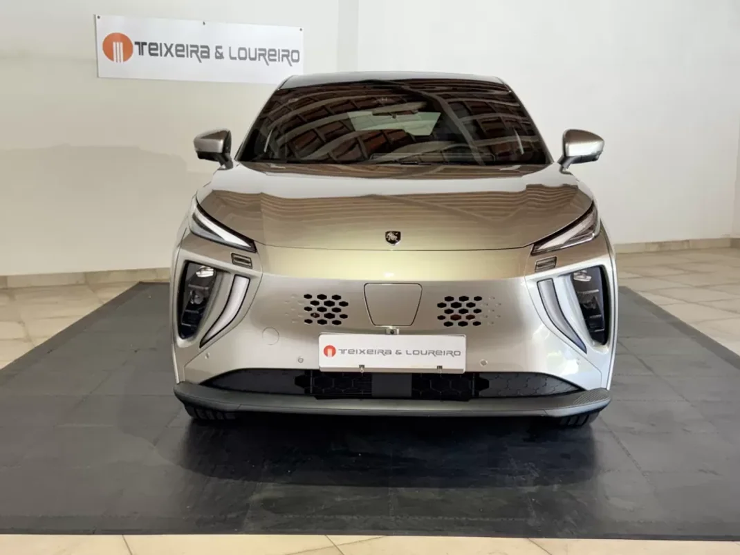 Forthing Friday EV 2025 - 44900 EUR, 2337 km - AUTO.MOTO.pt - 2337km - foto 2 de 24