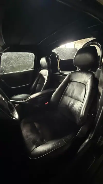 Mazda MX-5 1999 - 8750 EUR, 230000 km - AUTO.MOTO.pt - 230000km - foto 10 de 11