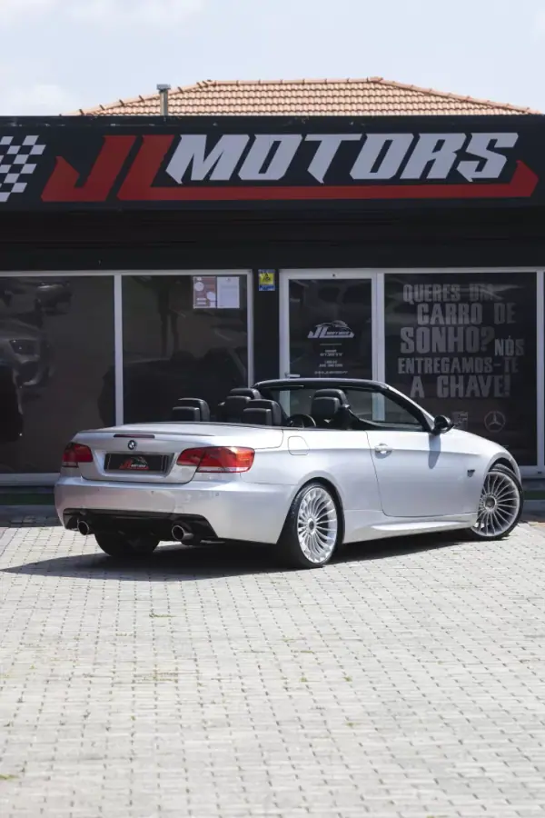 BMW 320 2009 - 15900 EUR, 260000 km - AUTO.MOTO.pt - 260000km - foto 25 de 31