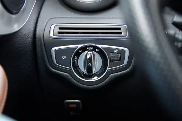 Mercedes-Benz C 220 2016 - 29990 EUR, 175000 km - AUTO.MOTO.pt - 175000km - foto 43 de 44
