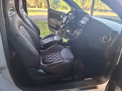 Abarth 695 2023 - 29990 EUR, 6300 km - AUTO.MOTO.pt - 6300km - foto 20 de 46