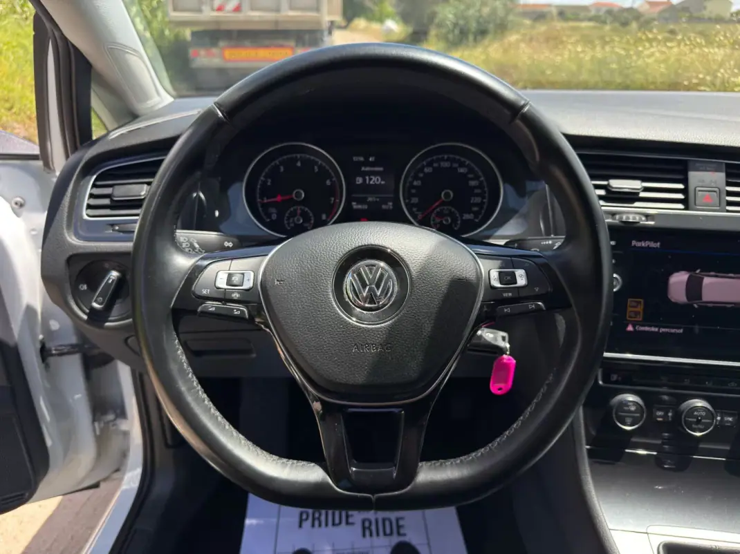 Volkswagen Golf 2019 - 13995 EUR, 169500 km - AUTO.MOTO.pt - 169500km - foto 16 de 41