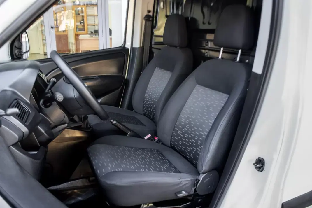 Opel COMBO 2012 - 6800 EUR, 158642 km - 158642km - foto 23 de 23
